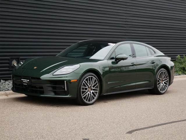 Photo of 2024 Green Porsche Panamera