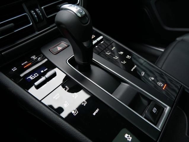 Photo of 2025 Grey Porsche Macan