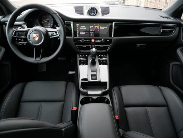 Photo of 2025 Grey Porsche Macan