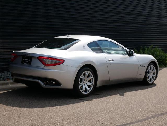 Photo of 2011 Silver Maserati GranTurismo