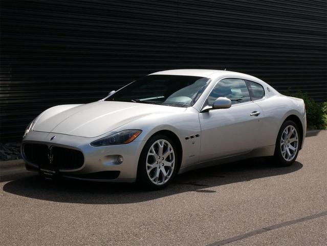 Photo of 2011 Silver Maserati GranTurismo