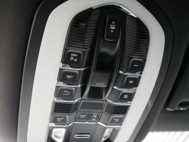 Photo of 2024 Orange Porsche Macan
