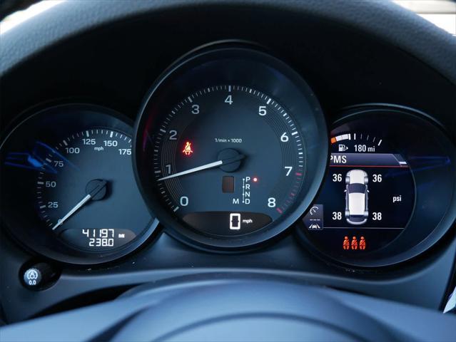 Photo of 2022 Blue Porsche Macan