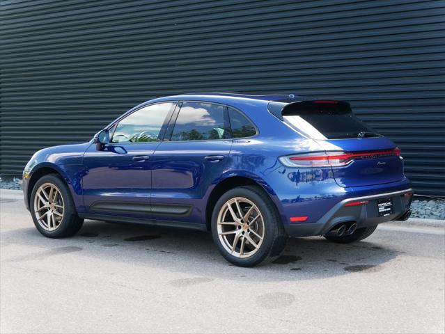 Photo of 2022 Blue Porsche Macan
