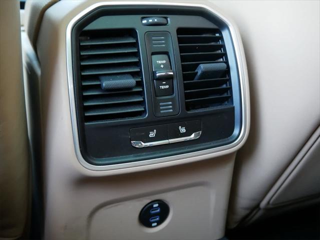 Photo of 2022 Blue Porsche Macan
