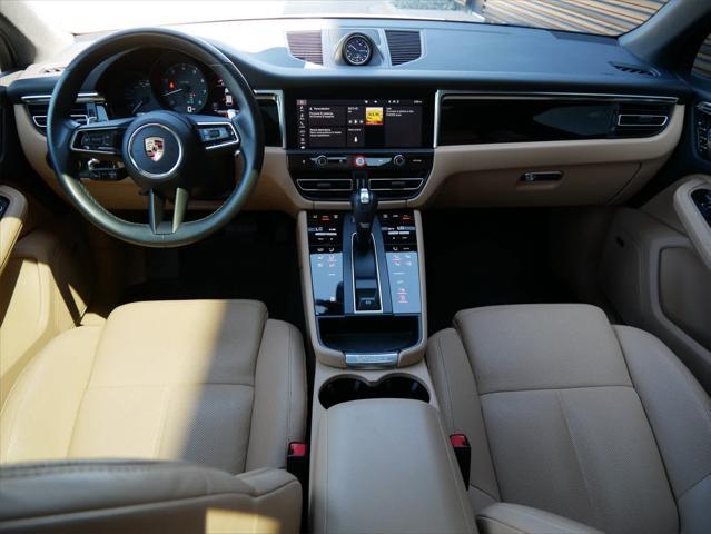 Photo of 2022 Blue Porsche Macan