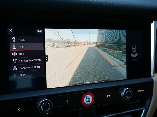 Photo of 2022 Blue Porsche Macan