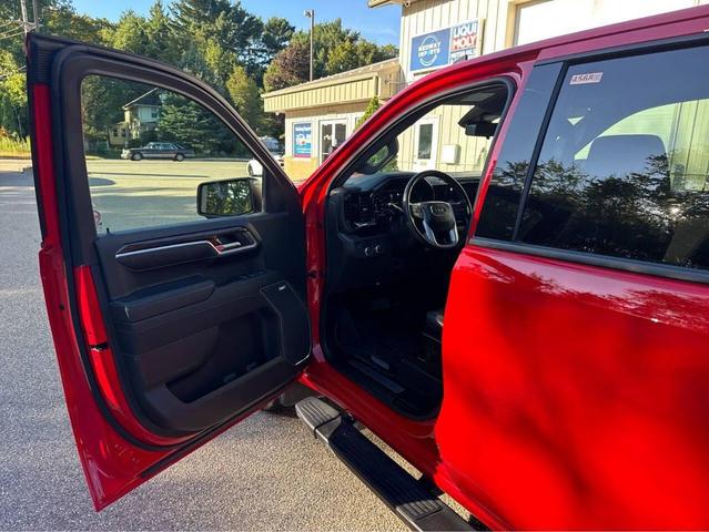 Photo of 2022 Red GMC Sierra 1500
