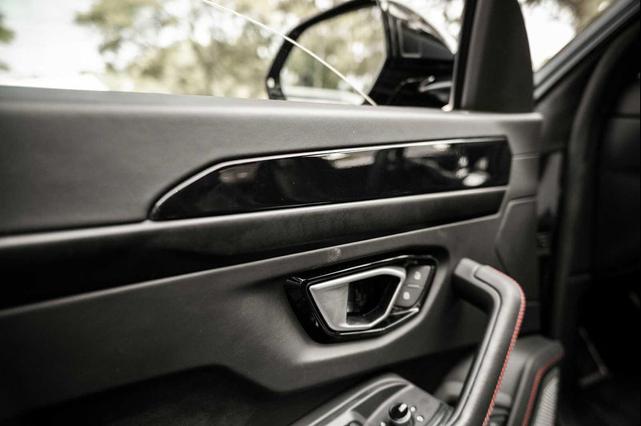 Photo of 2021 Black Lamborghini Urus