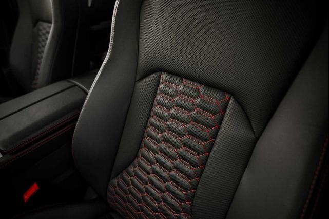 Photo of 2021 Black Lamborghini Urus