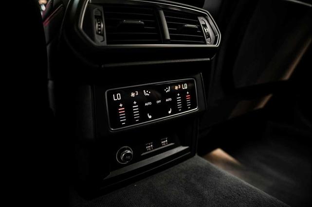 Photo of 2021 Black Lamborghini Urus