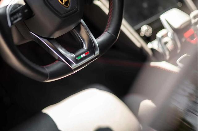 Photo of 2021 Black Lamborghini Urus