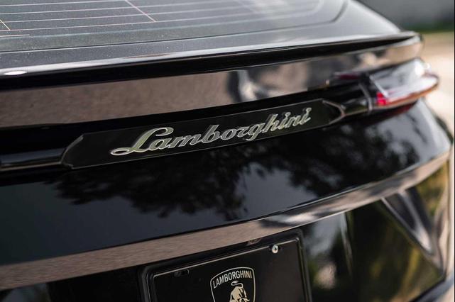 Photo of 2021 Black Lamborghini Urus
