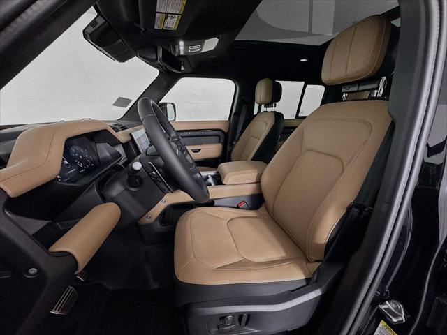 Photo of 2025 Santorini Black Land Rover Defender