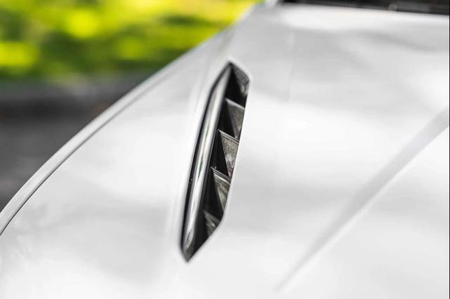 Photo of 2024 White Lamborghini Urus