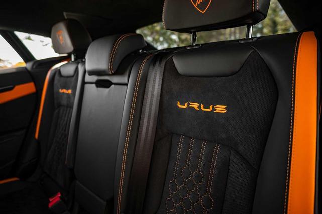 Photo of 2024 White Lamborghini Urus