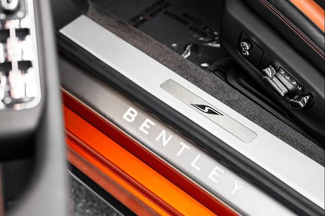 Photo of 2023 Orange Flame Bentley Continental GT