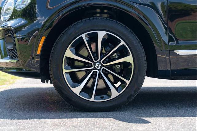 Photo of 2023 Black Bentley Bentayga