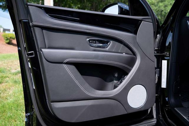 Photo of 2023 Black Bentley Bentayga
