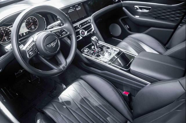 Photo of 2022 Glacier White Bentley Flying Spur