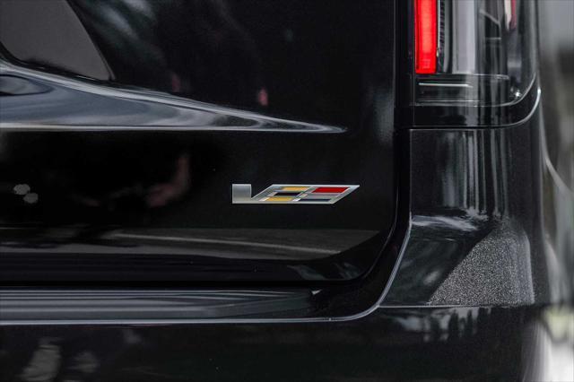 Photo of 2024 Black Diamond Tricoat Cadillac Escalade