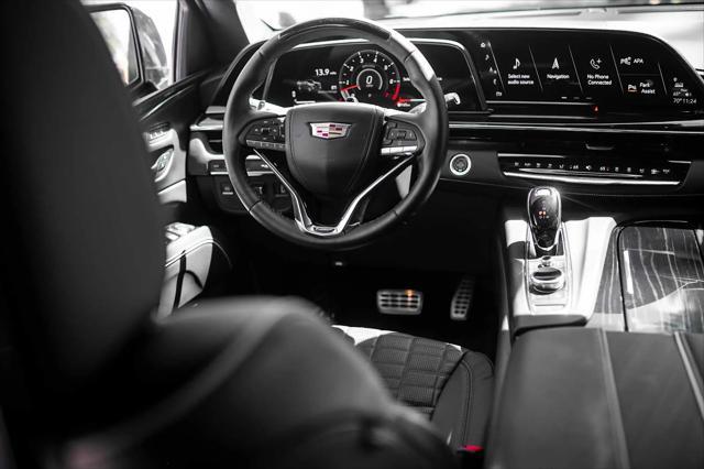 Photo of 2024 Black Diamond Tricoat Cadillac Escalade