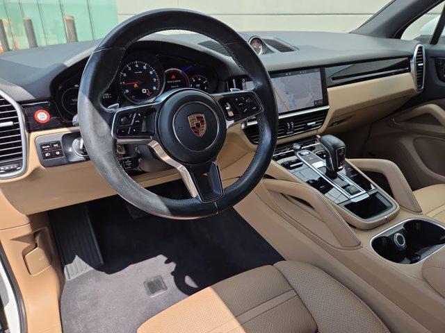 Photo of 2019 White Porsche Cayenne