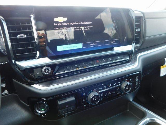 Photo of 2025 Black Chevrolet Silverado 1500