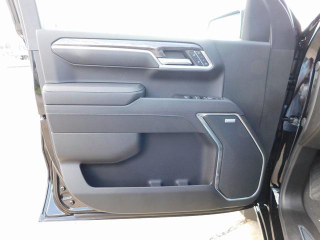 Photo of 2025 Black Chevrolet Silverado 1500