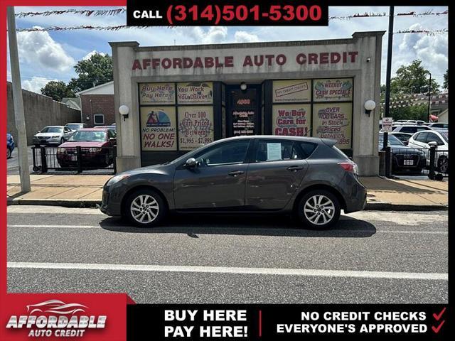 Photo of 2013 Dolphin Gray Mica Mazda Mazda3