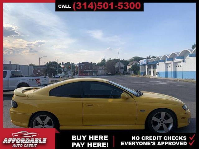 Photo of 2004 Yellow Jacket Pontiac GTO