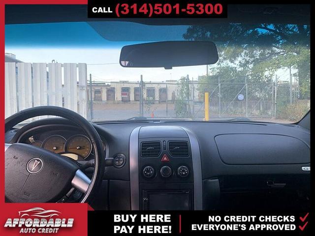 Photo of 2004 Yellow Jacket Pontiac GTO