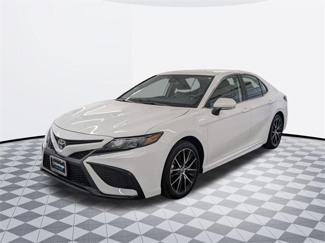 Photo of 2023 Ice Cap Toyota Camry