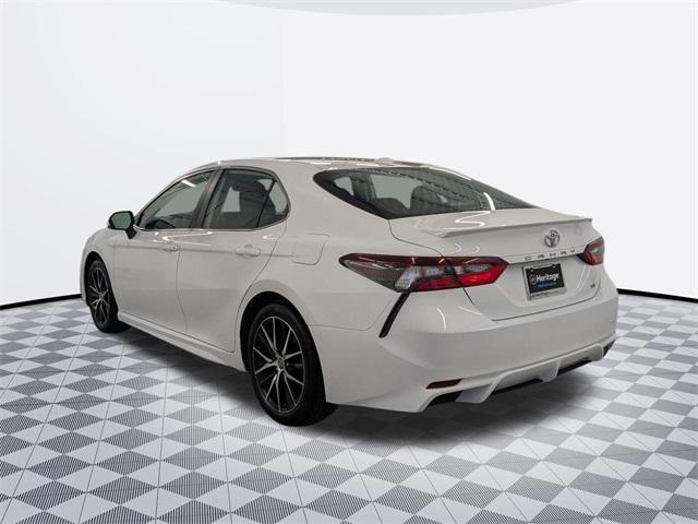 Photo of 2023 Ice Cap Toyota Camry