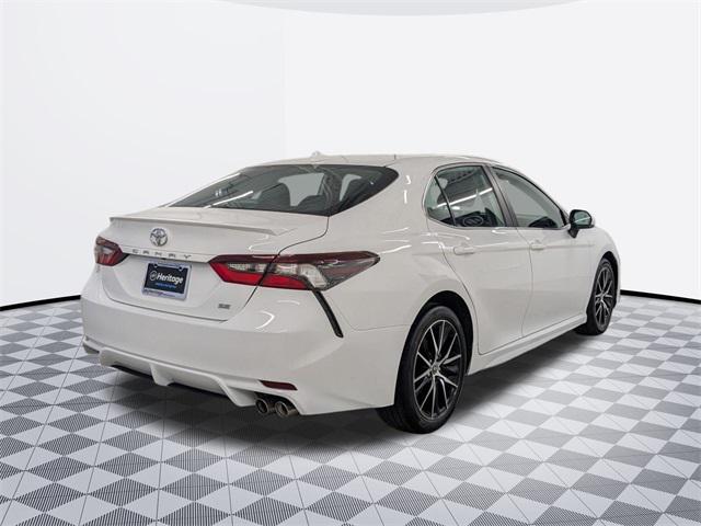 Photo of 2023 Ice Cap Toyota Camry