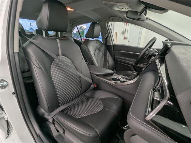 Photo of 2023 Ice Cap Toyota Camry