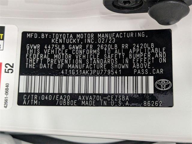 Photo of 2023 Ice Cap Toyota Camry