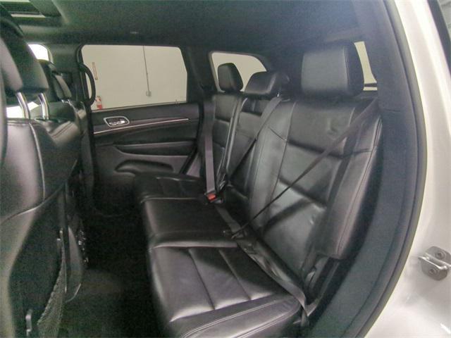Photo of 2019 Bright White Clearcoat Jeep Grand Cherokee