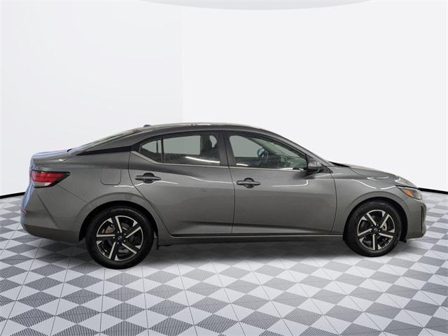 Photo of 2024 Gun Metallic Nissan Sentra