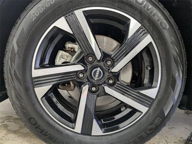 Photo of 2024 Gun Metallic Nissan Sentra