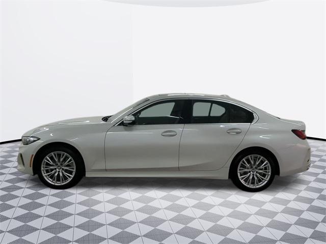 Photo of 2024 White Metallic BMW 330