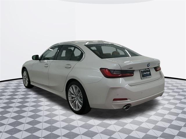 Photo of 2024 White Metallic BMW 330