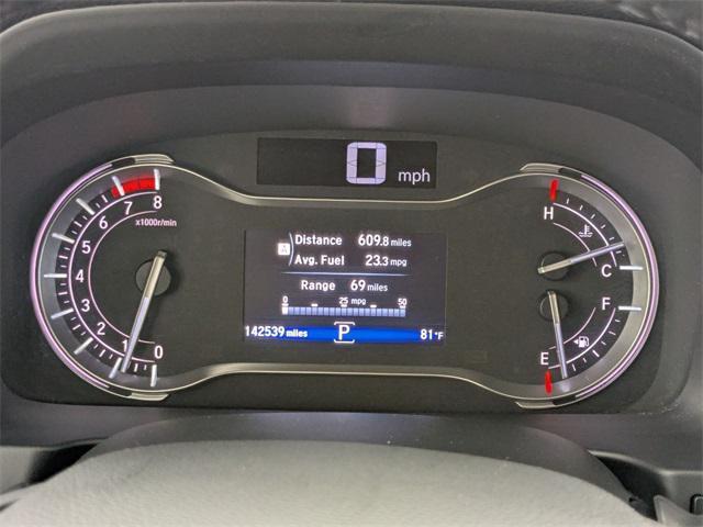 Photo of 2017 White Diamond Pearl Honda Pilot