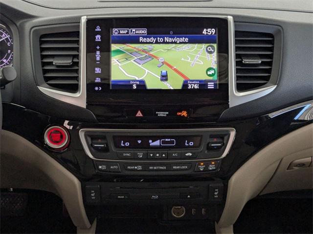 Photo of 2017 White Diamond Pearl Honda Pilot