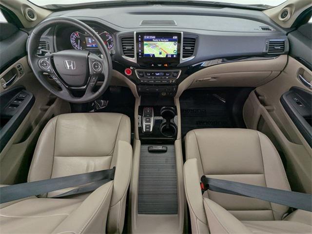 Photo of 2017 White Diamond Pearl Honda Pilot