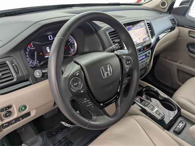 Photo of 2017 White Diamond Pearl Honda Pilot