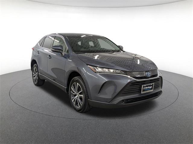 Photo of 2021 Coastal Gray Metallic Toyota Venza