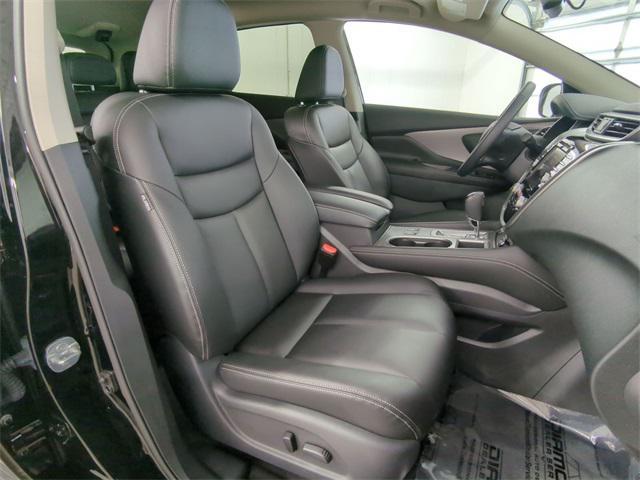 Photo of 2024 Super Black Nissan Murano