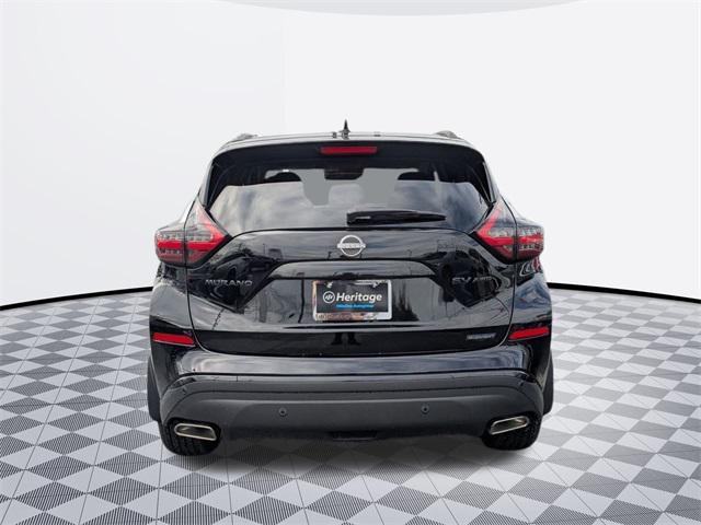 Photo of 2024 Super Black Nissan Murano
