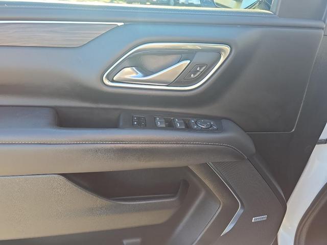Photo of 2022 Summit White Chevrolet Suburban